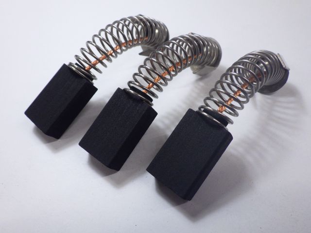 軟式野球ボール製作用ヒーターユニット向けカーボンブラシ