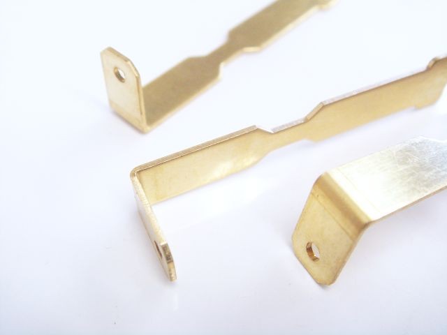 金型によるプレス加工