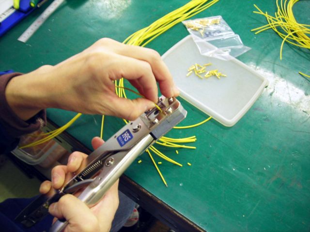 皮むきなどの電線端末処理