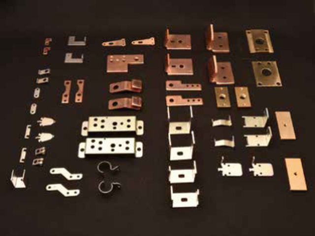 プレス部品